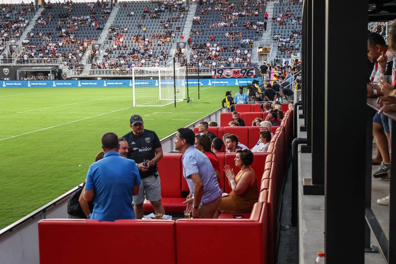 Loge Boxes